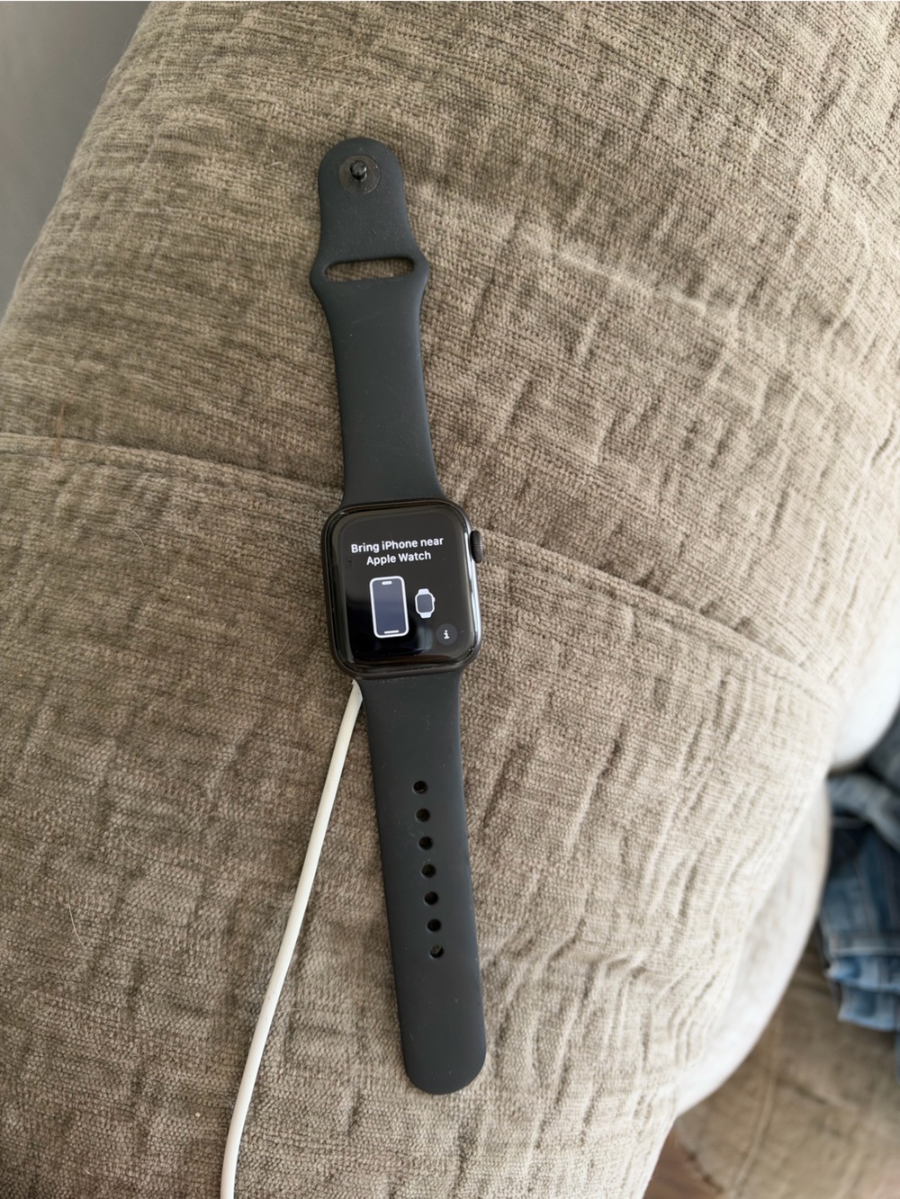Apple Watch Series 6 – 40mm GPS – Black Sport Band